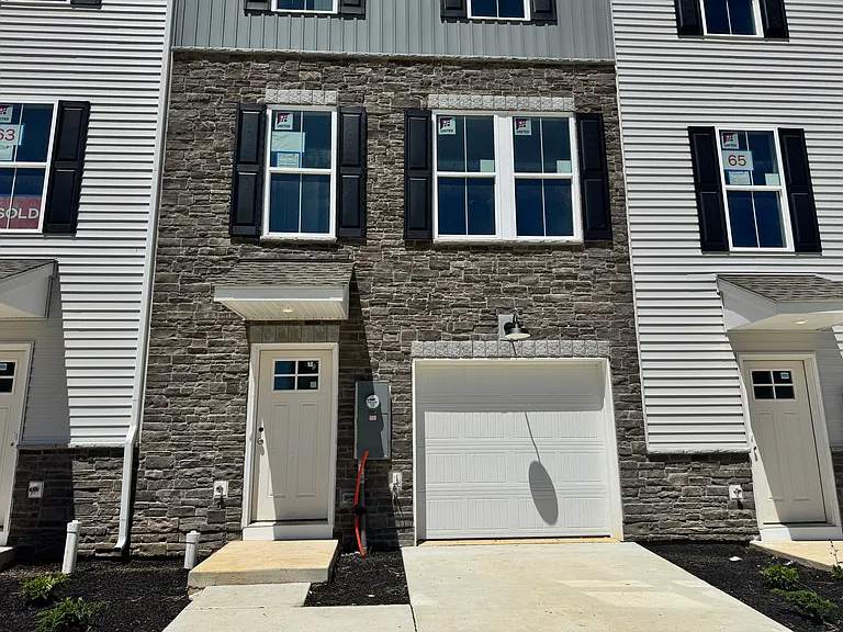352 Mingo Way #352 — Photo 3