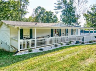 4615 Cornbread Rd, Radford, VA 24141