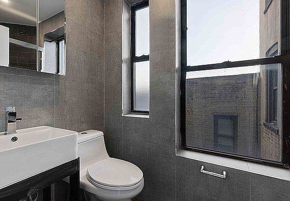 3rd image of 322 E 117th St APT 27