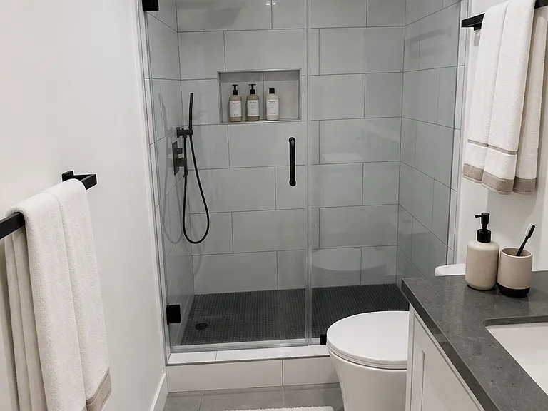 740 N Kings Rd #111 — Photo 5