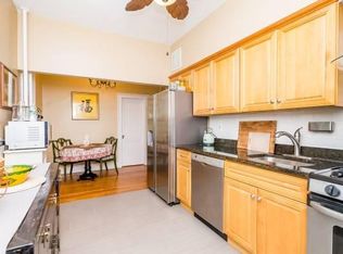 429 Washington St #2D, Brookline, MA 02446