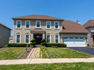 2364 Avalon Ct, Aurora, IL 60503