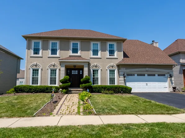 2364 Avalon Ct, Aurora, IL 60503
