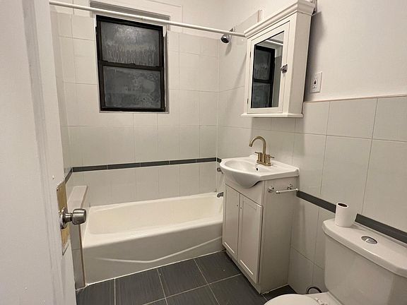 5th image of 208 Central Ave #5