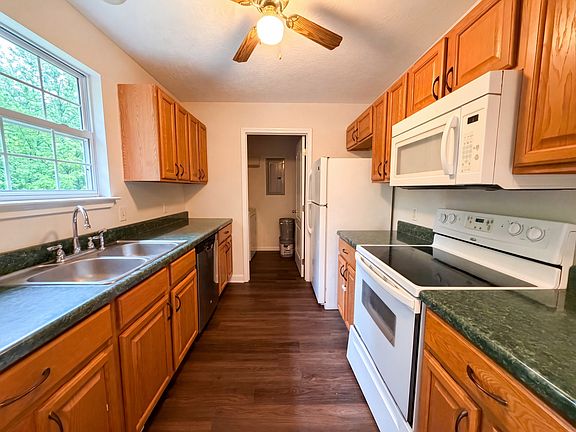 5th image of 1382 Neptune Rd