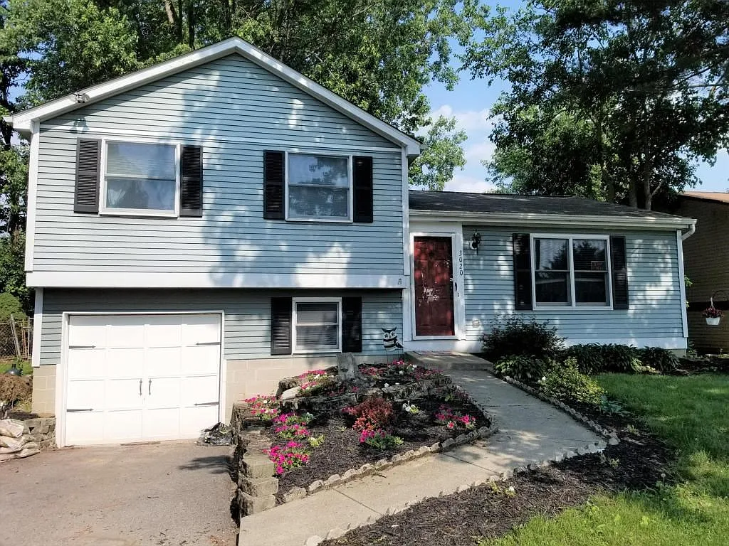 3020 Arrowsmith Dr photo 1