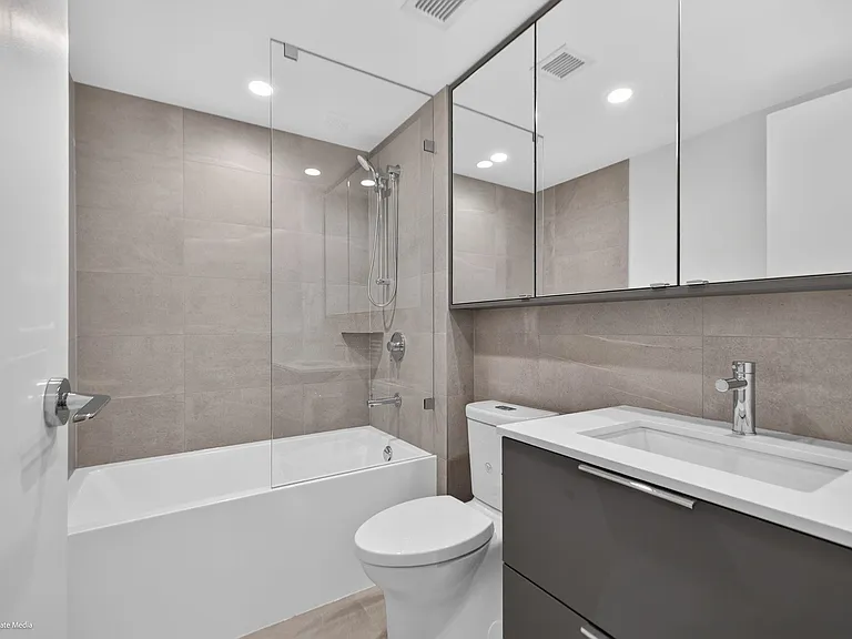 2135 Springer Ave #19XX — Photo 6