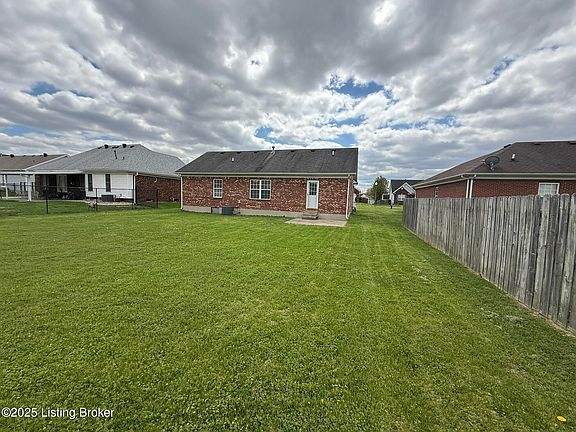 4th image of 7213 Hassock Dr