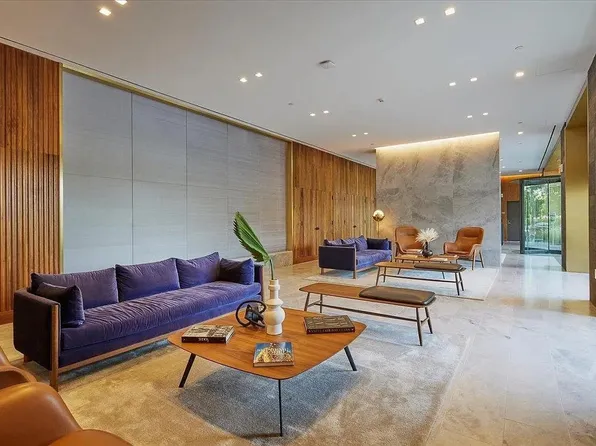 75 Park Lane South image 28 of 38