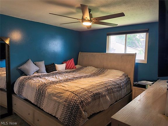 5th image of 6447 Sandfield Dr