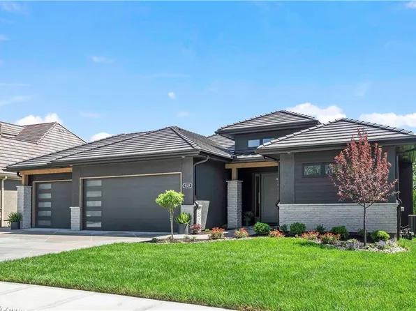 9329 Cottonwood Canyon Dr, Lenexa, KS 66219