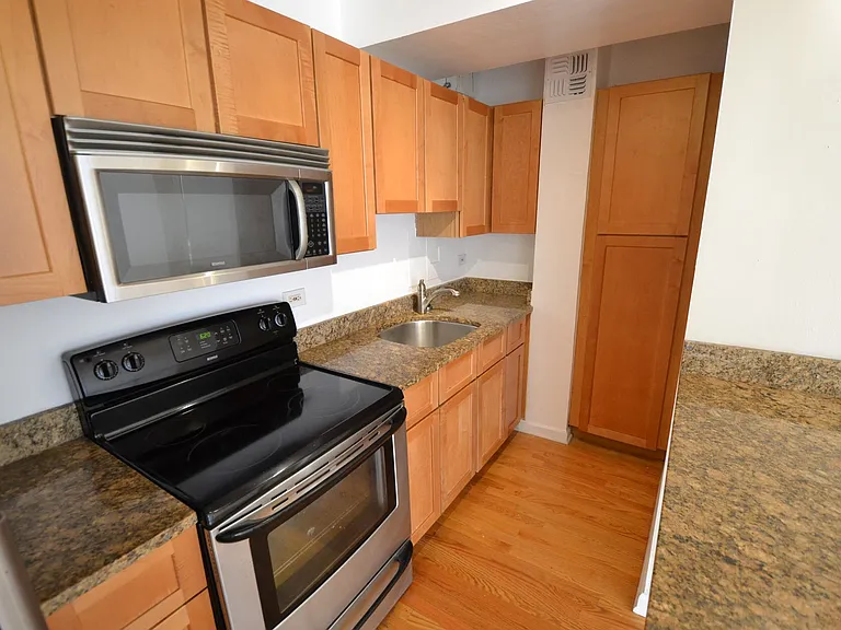 4180 Marine Terrace Apartments — Photo 89