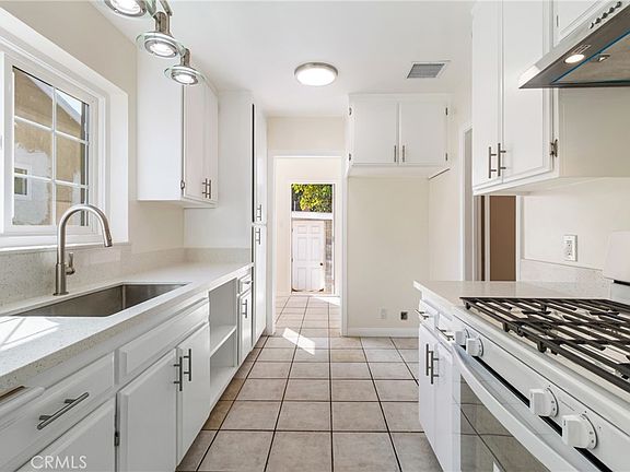3rd image of 14724 Strathern St #14724