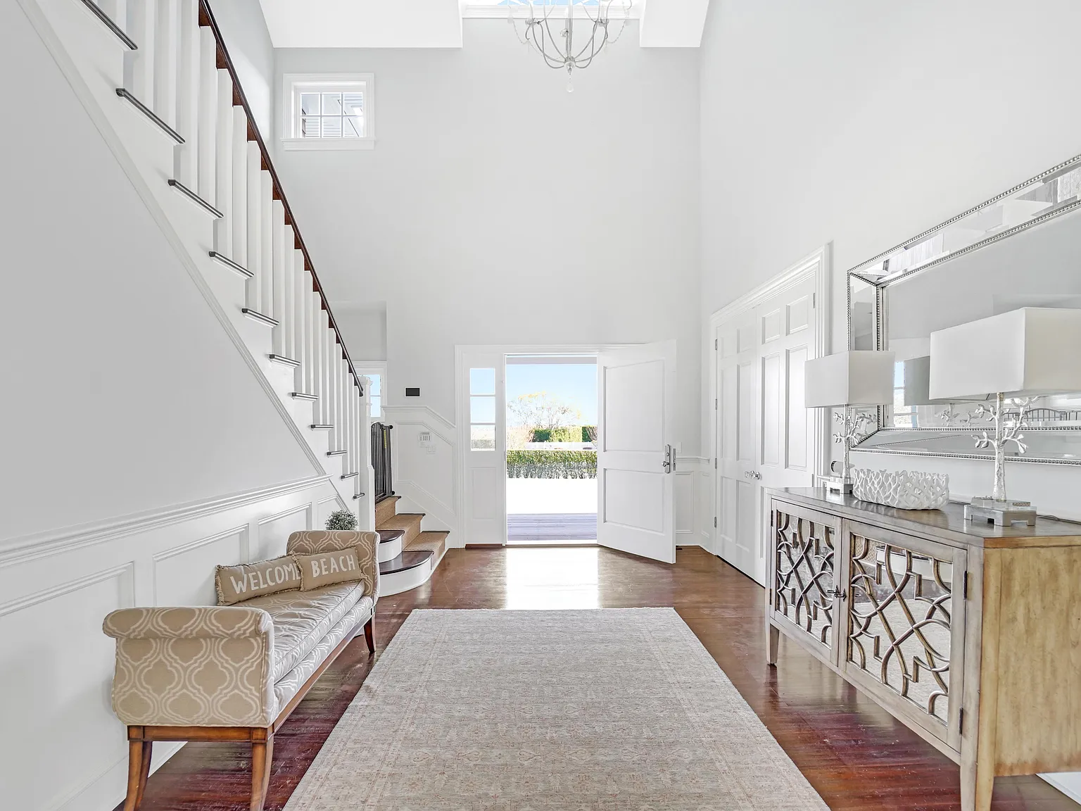 Luxurious Hamptons Estate : Westhampton Beach Village — Photo 3
