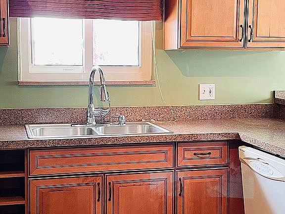 5th image of 30608 Champine St