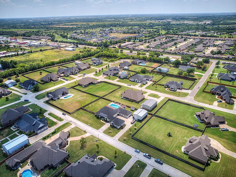 4001 Timber Valley Dr — Photo 47