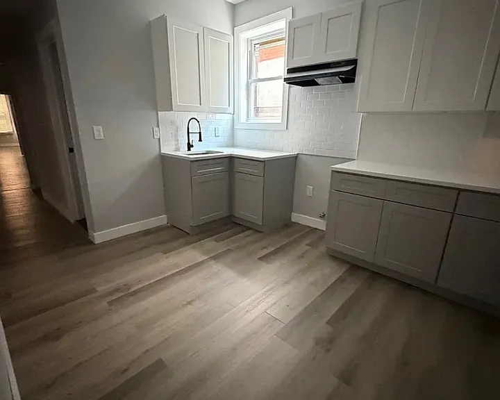 113 Elizabeth Ave #1L — Photo 7