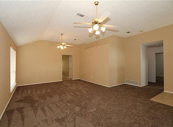 4th image of 2213 Waterway Dr