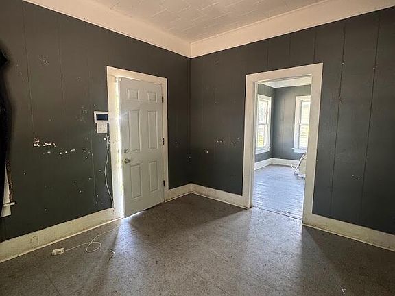 4th image of 504 S Orange St