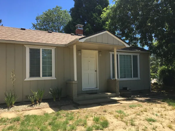 128 NE Baker St, Winston, OR 97496