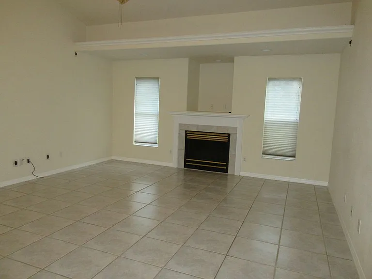1804 Abbeyridge Dr — Photo 8