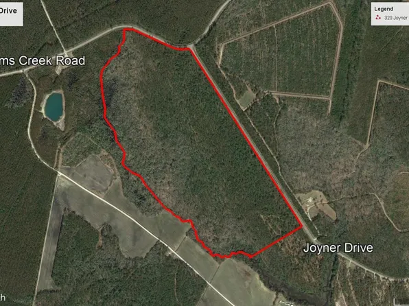 320 Joyner Dr #32 & 33, Havelock, NC 28532