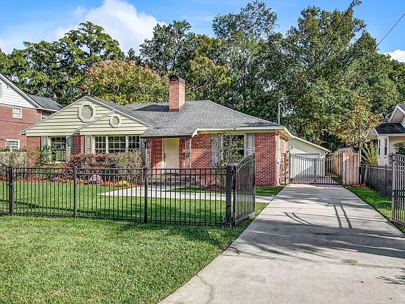 4th image of 1757 Oleander Pl