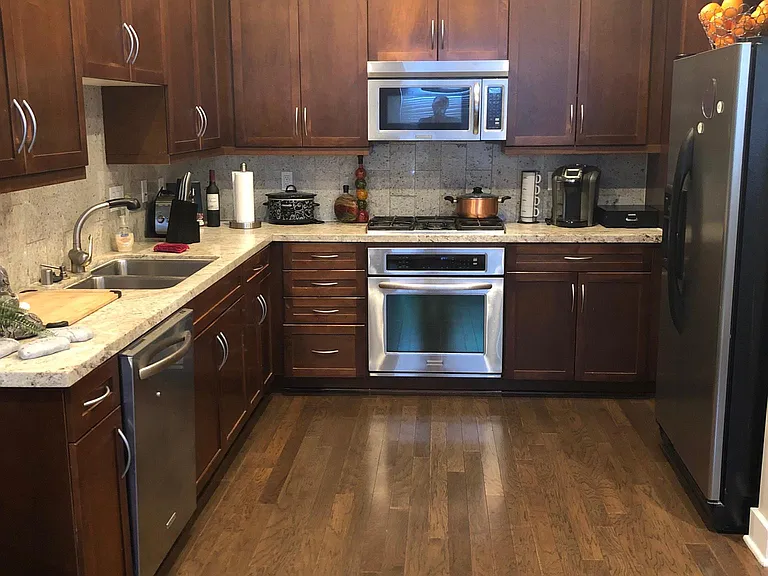 575 Elm Ave #10 — Photo 3