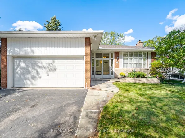 14 Strathdee Dr, Toronto, ON M9R 1A4