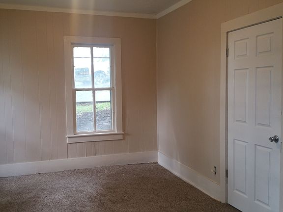 5th image of 215 N McLean St