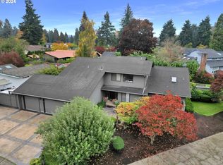 2122 Brookhaven Way, Eugene, OR 97401