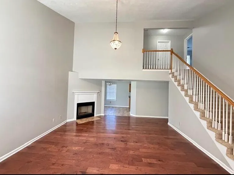 3392 Tyler Ct — Photo 4