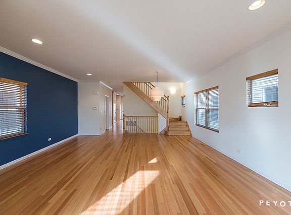 2nd image of 1612 W Rosehill Dr