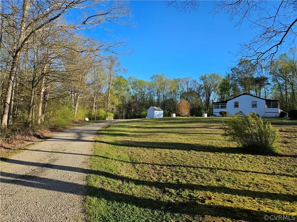 20109 Mattaponi Trl, Milford, VA 22514