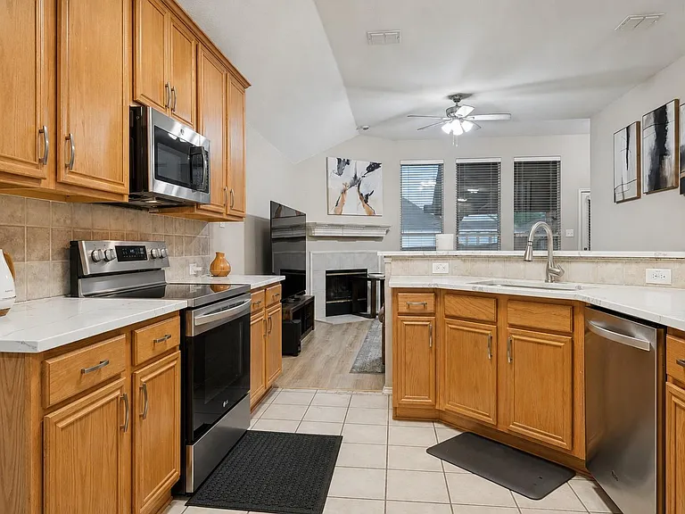 6257 Dark Forest Dr — Photo 7