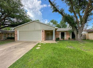 6714 Tara Dr, Richmond, TX 77469