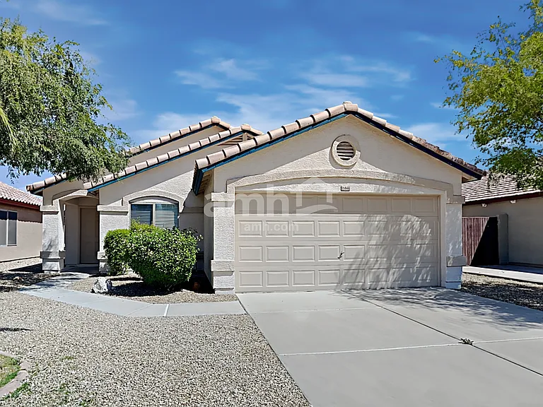 15848 W Jefferson St — Photo 1