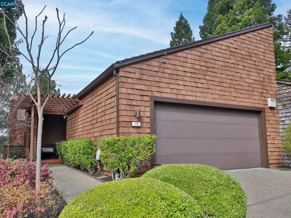 170 Ravenhill Rd, Orinda, CA 94563