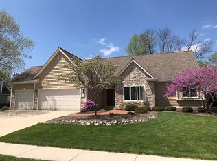 1877 Bobolink Ave, Grafton, WI 53024