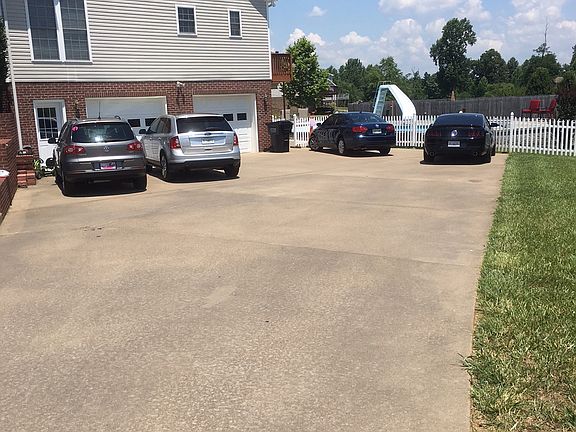 3rd image of 1115 Lucas Wayne Dr