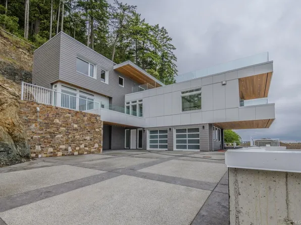 3887 Gulfview Dr, Nanaimo, BC V9T 6E2