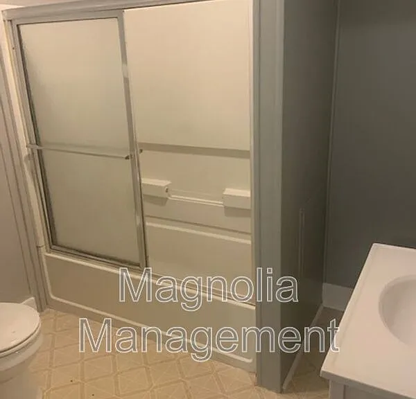 621 E Montgomery St — Photo 6