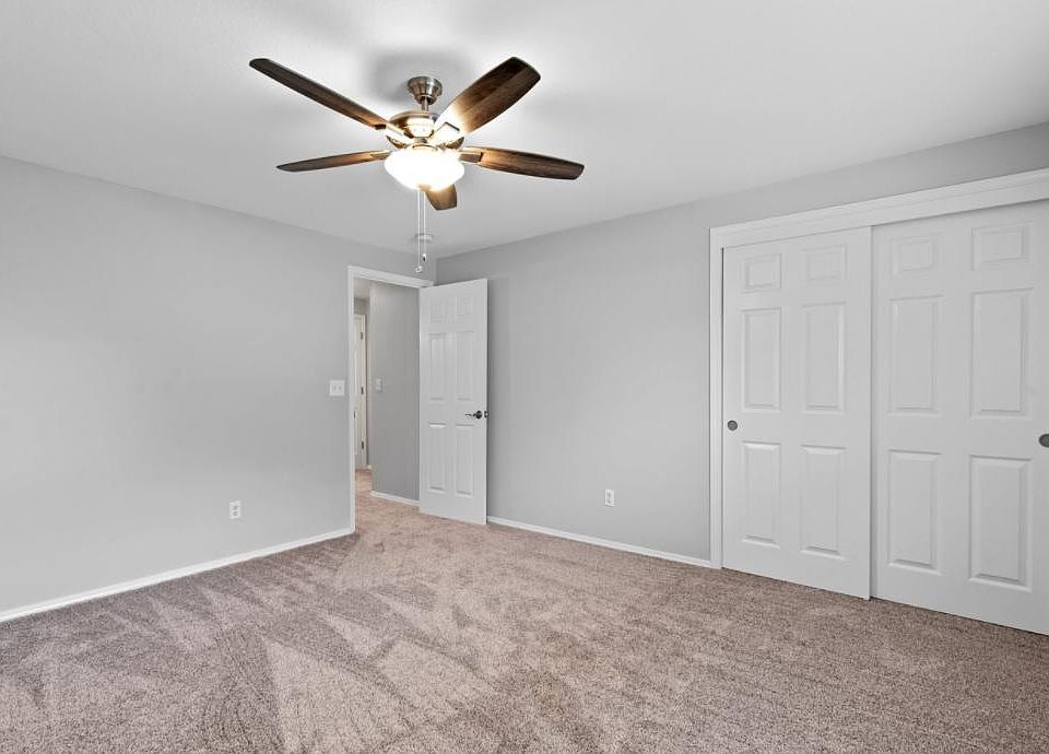 1st image of 695 32nd St Unit 4