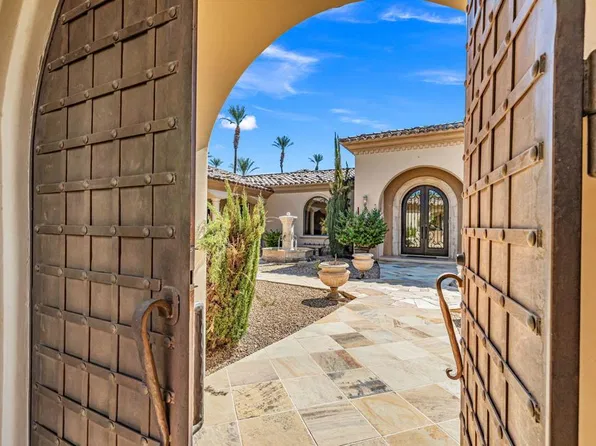 2 Strauss Ter, Rancho Mirage, CA 92270