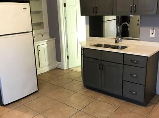 327 E 6th St #A, Duluth, MN 55805