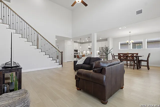 14827 Mapleton Hl — Photo 10