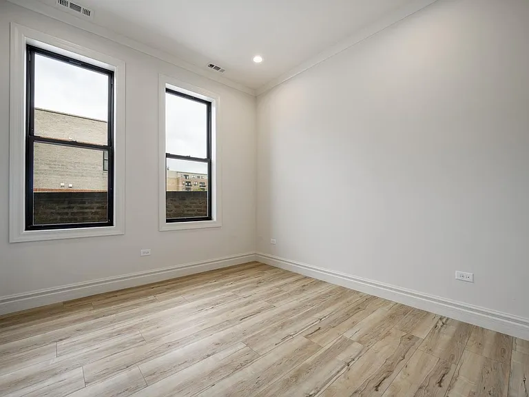 1710 W Belmont Ave #301 — Photo 7