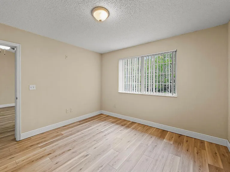 1100 Crestwood Ct S #1109 — Photo 14