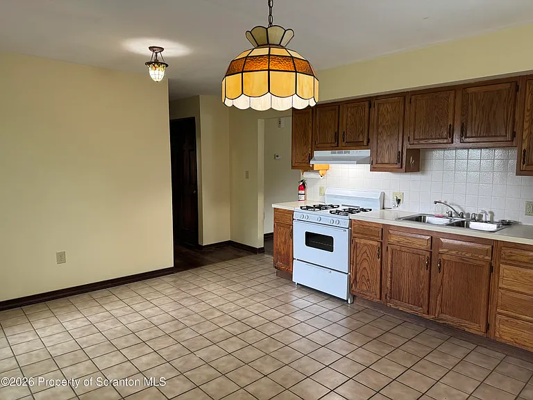 23 E Mountain Rd #A — Photo 6