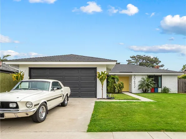 20692 Kelvin Ln, Huntington Beach, CA 92646